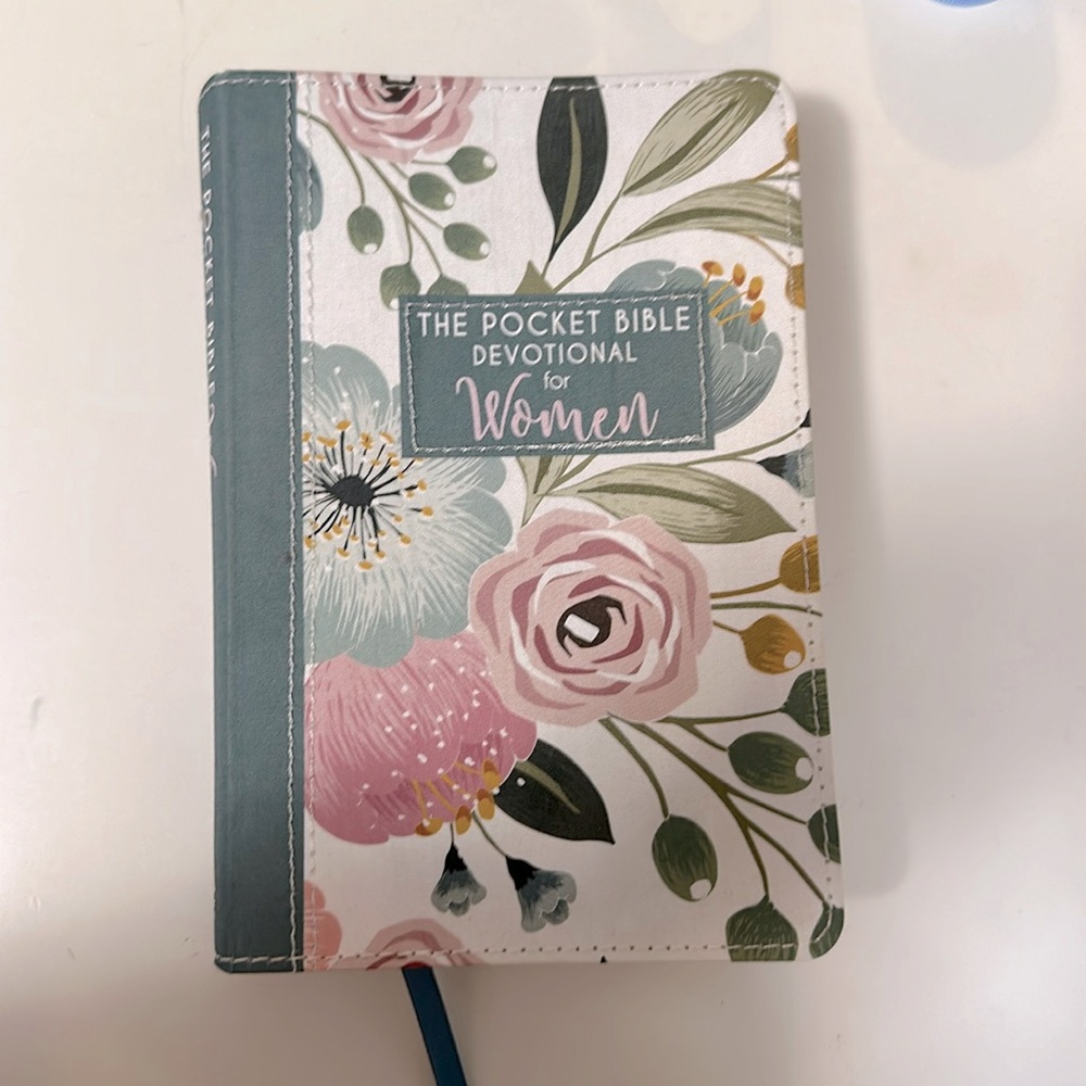 Pocket Bible Devotional for Women by Norma Rossouw